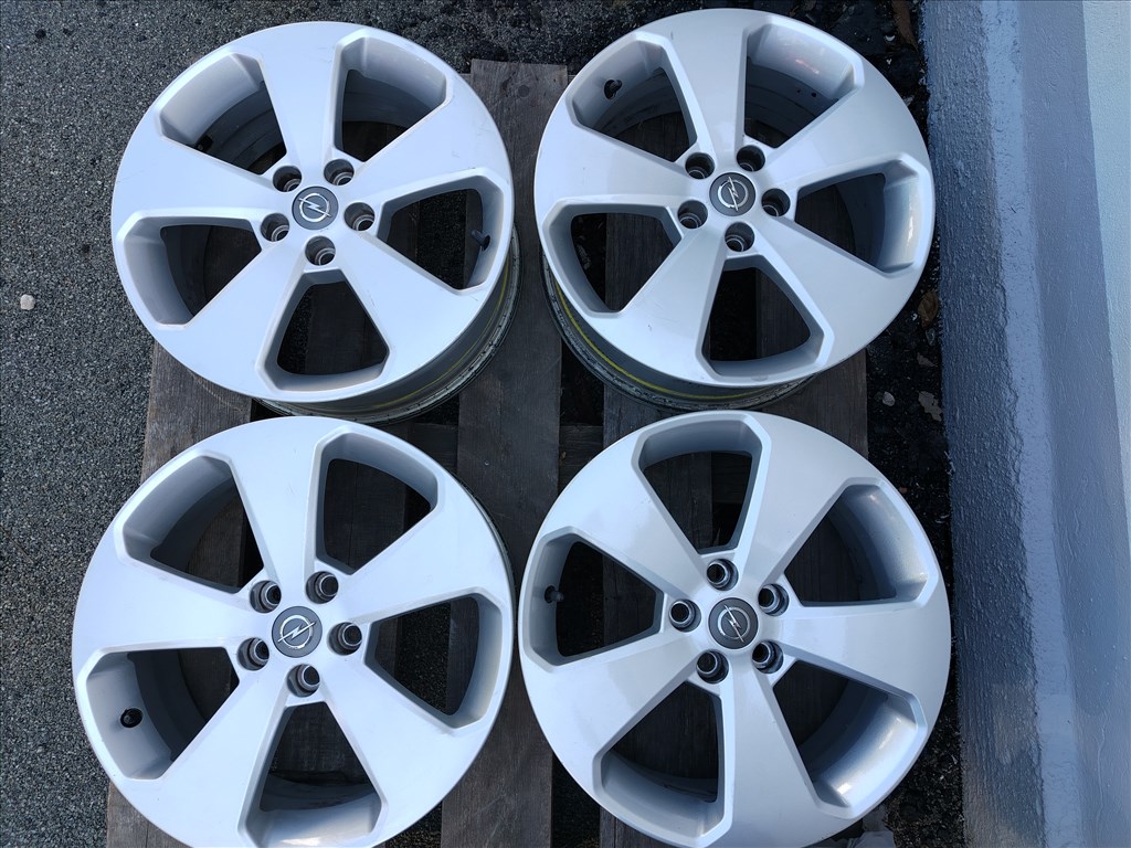Opel Mokka Astra J 5x105 17"  alufelni 1. kép