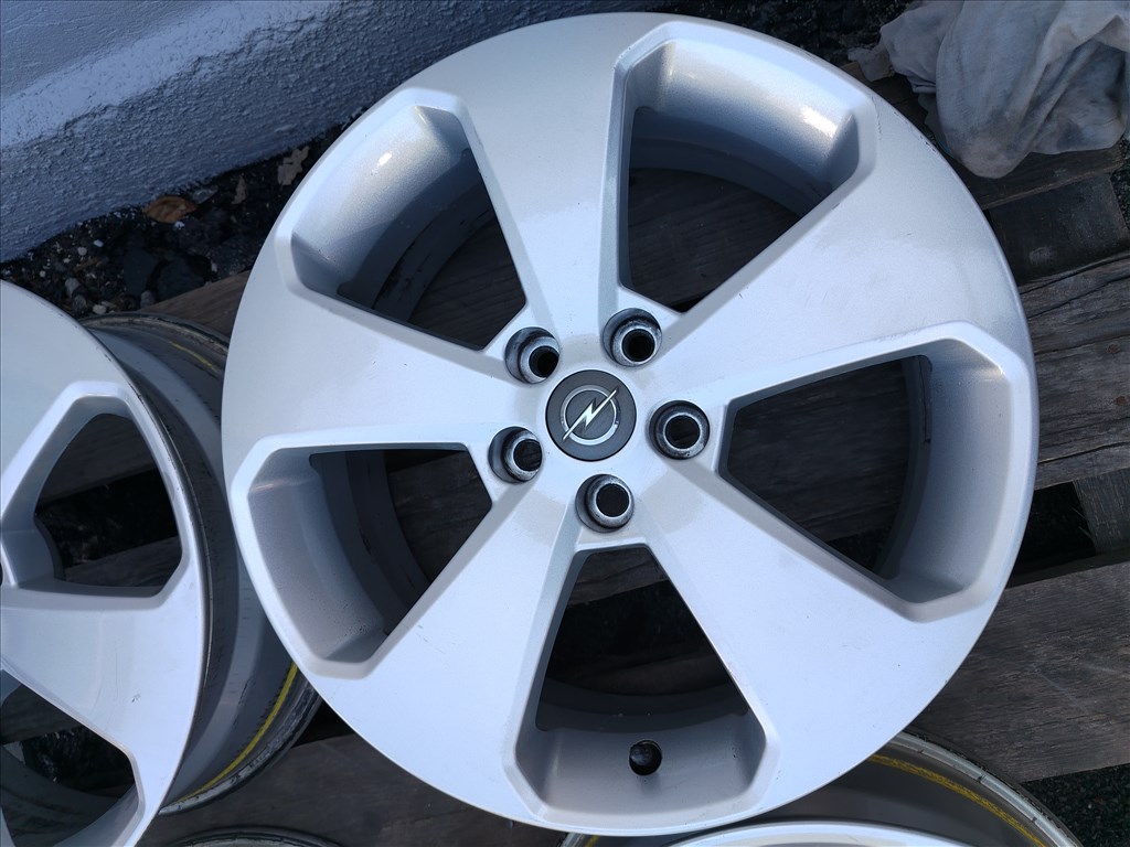 Opel Mokka Astra J 5x105 17"  alufelni 2. kép