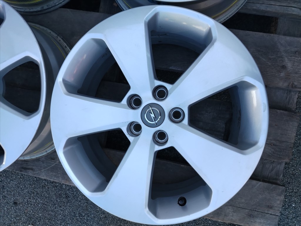 Opel Mokka Astra J 5x105 17"  alufelni 3. kép