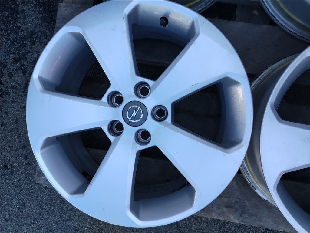 Opel Mokka Astra J 5x105 17"  alufelni 4. kép