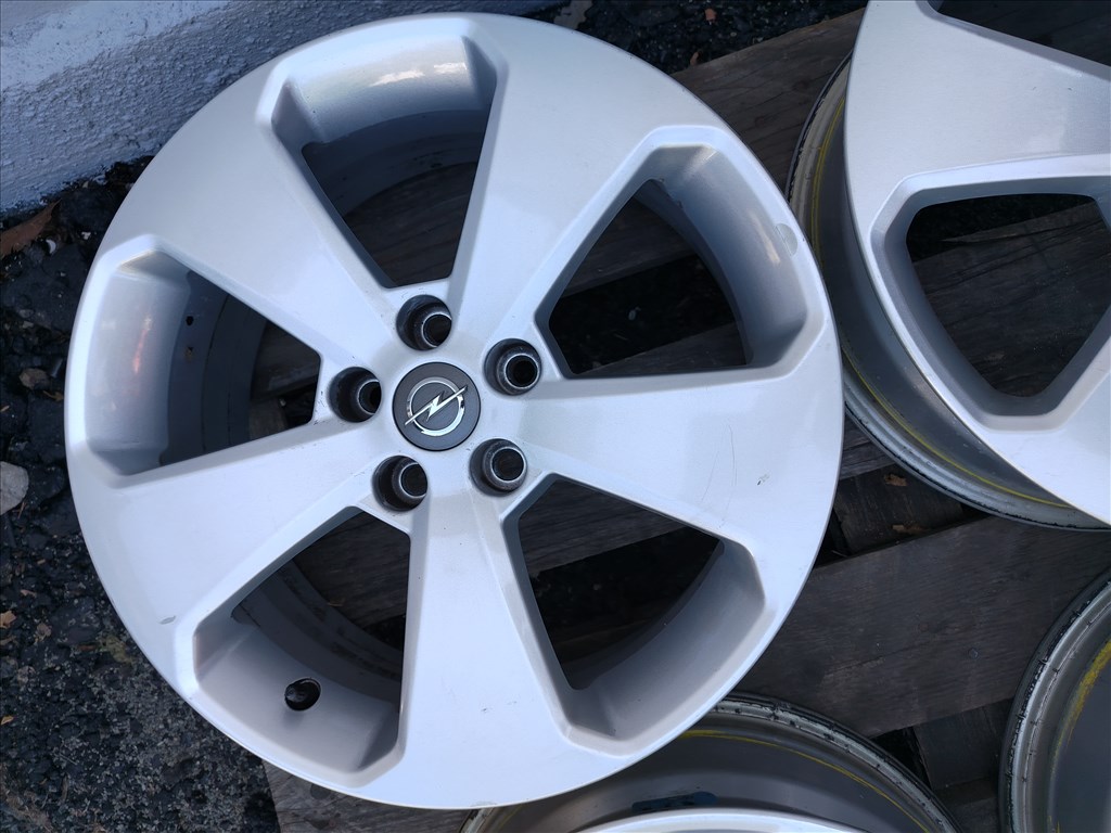 Opel Mokka Astra J 5x105 17"  alufelni 5. kép