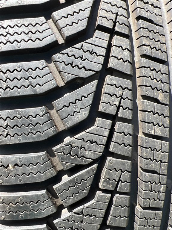  205/6016" Demo Hankook Winter Evo2 4db  3. kép