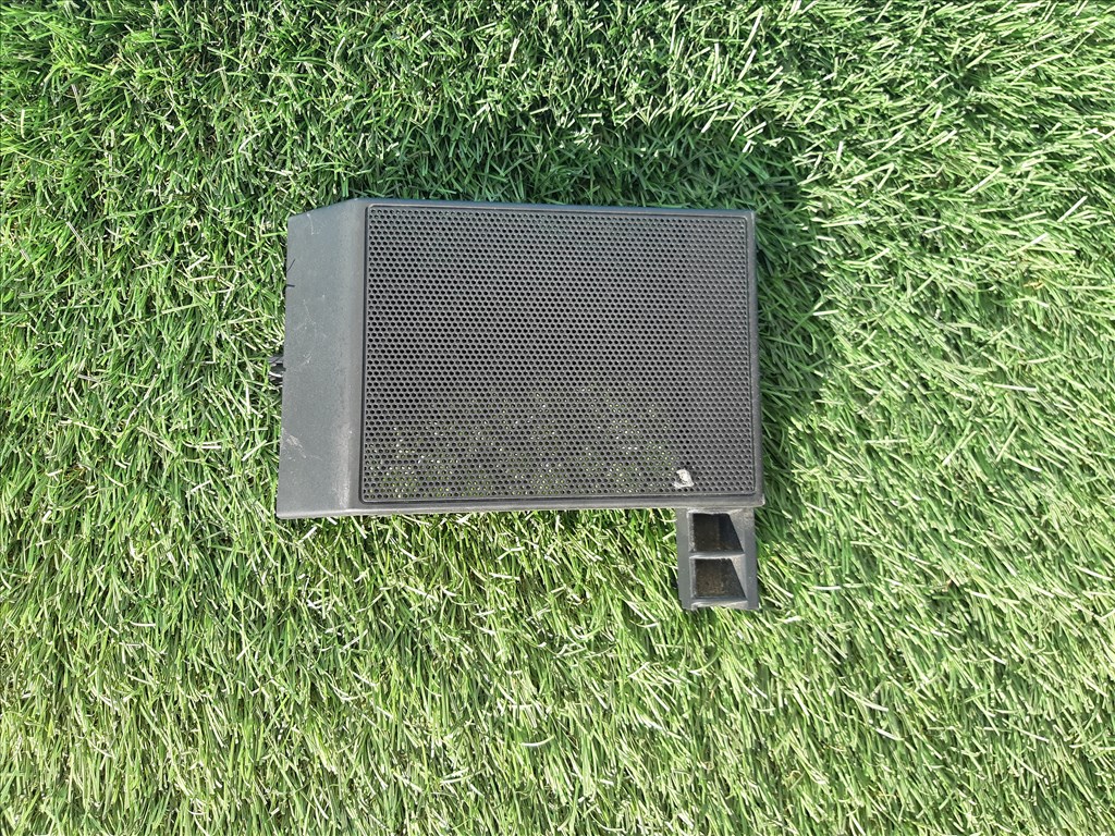 Bontásra: Opel Astra H Enjoy 1.6 benzin, szellőzőrács fedél 13124866 w0l0ahl4858011047 1. kép