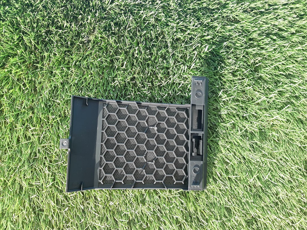 Bontásra: Opel Astra H Enjoy 1.6 benzin, szellőzőrács fedél 13124866 w0l0ahl4858011047 2. kép