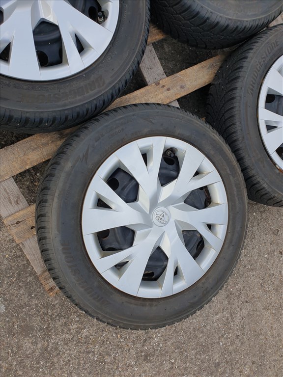 15" 4x100 Toyota Yaris 3. kép