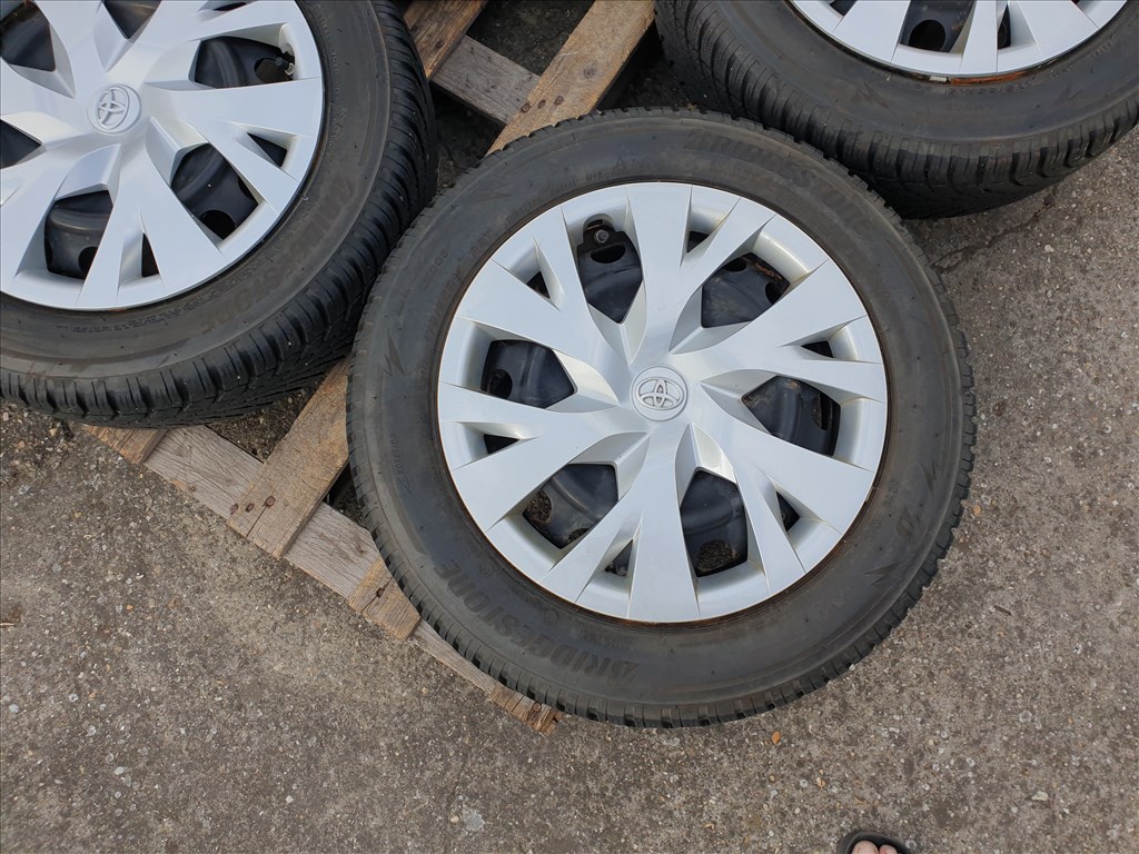 15" 4x100 Toyota Yaris 4. kép