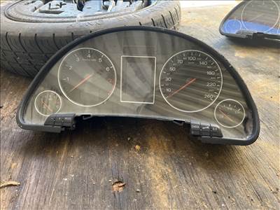 Audi A4 (B6/B7) 8E0920 900L óracsoport  8e0920900l