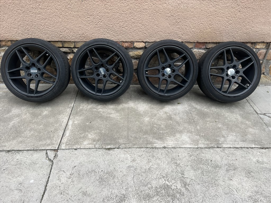  5x112 lyukosztású 8JJ 18" használt BBS alufelni 1. kép