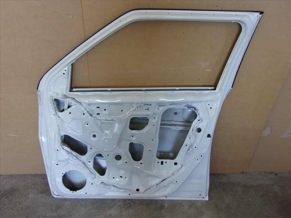 Suzuki Ignis jobb első ajtó 2017-  6. kép