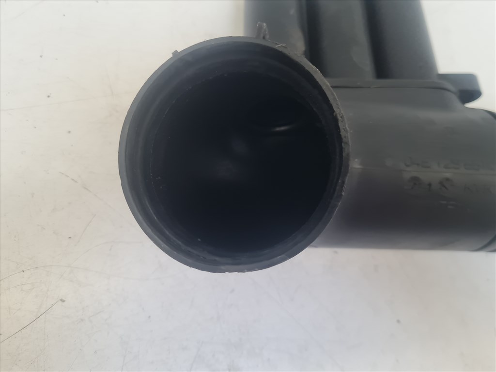 Volkswagen Golf VII 1.2 TSI turbócső (23495) 04e129651c 2. kép