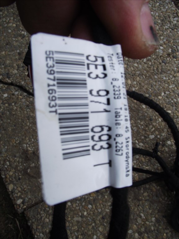 Skoda Octavia 4 kombi jobb és bal hátsó ajtó kábelköteg  5e3971693t 5e3971694t 2. kép