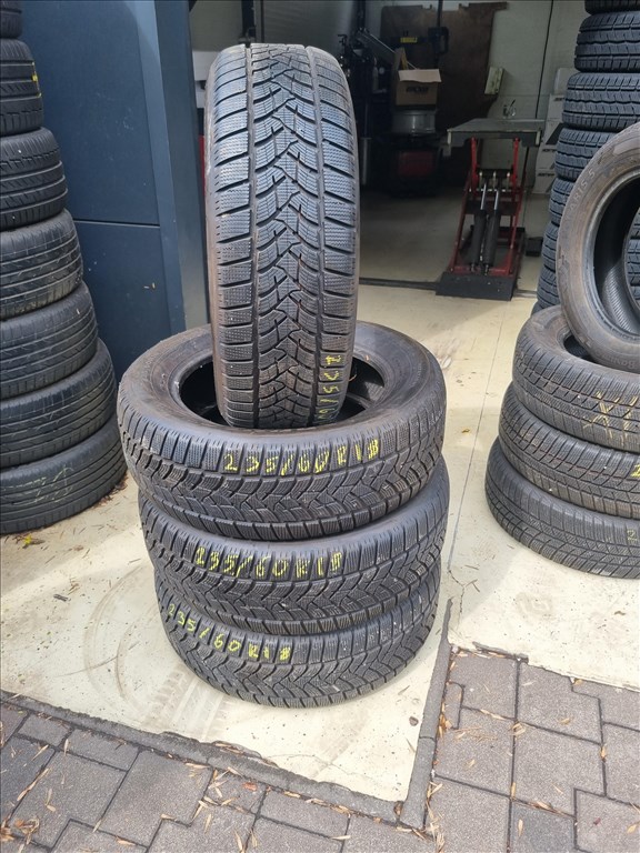  235/6018" újszerű Dunlop Winter Sport 5 SUV téli gumi 4db  3. kép