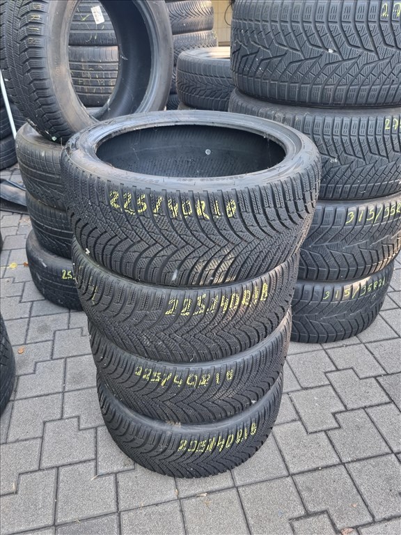  225/4018" újszerű Firestone Winterhawk téli gumi 4db  1. kép