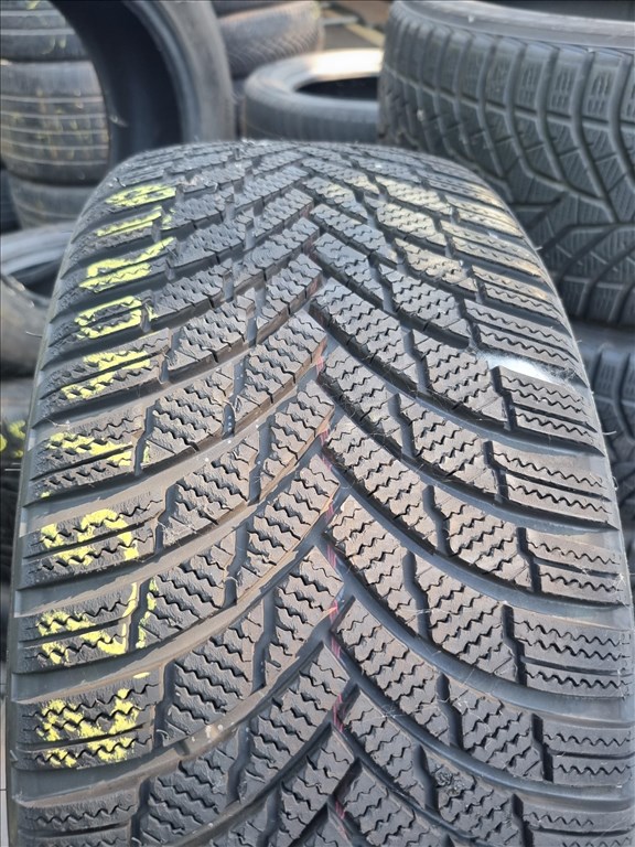  225/4018" újszerű Firestone Winterhawk téli gumi 4db  4. kép