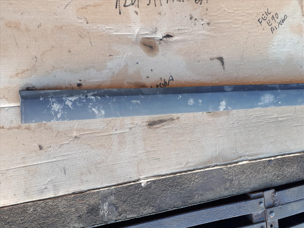 Opel Astra H ajtódíszléc bal első ajtó  lh24461070 3. kép