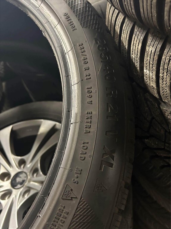  285/40R21 CONTINENTAL téli 4db 285/40 R21 4. kép