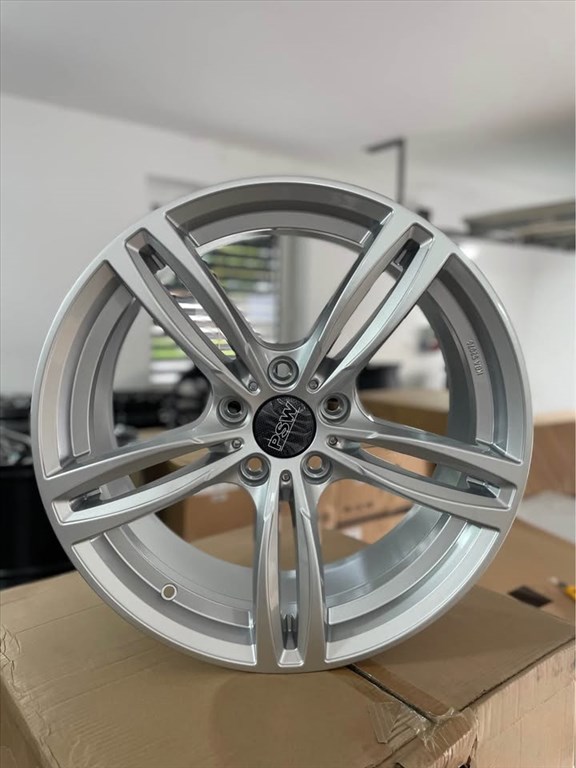 BMW M4 style 19” alufelni 1. kép