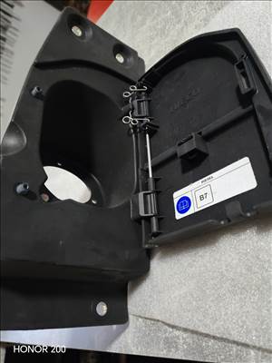 Iveco Daily tankajto fedél  5801648112