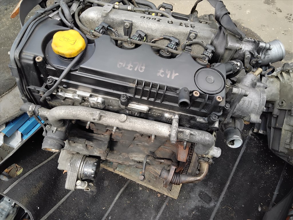 Alfa Romeo 147 1.9 JTD 16V komplett motor  937a2000 3. kép