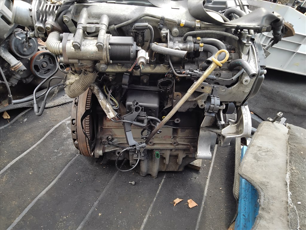 Alfa Romeo 147 1.9 JTD 16V komplett motor  937a2000 4. kép