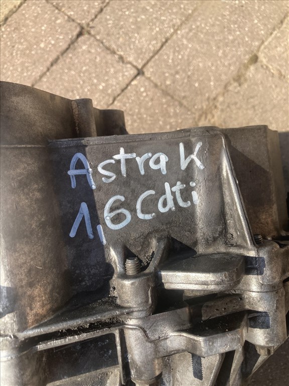 Opel Astra K 1,6 Cdti 6 sebességes váltó 2. kép