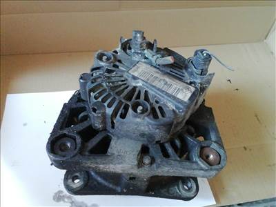 Renault Clio II 1.5 dCi Generátor  8200667608