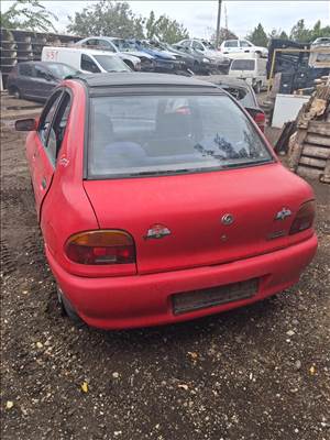 Mazda 121 bontásra egyben eladó