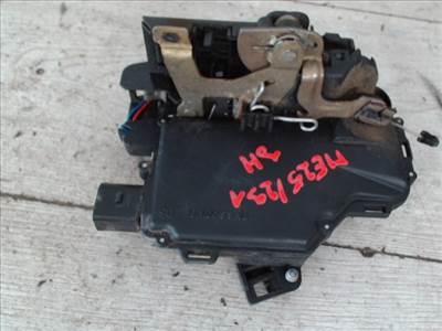 VOLKSWAGEN GOLF IV. Jobb hátsó ajtó zárszerkezet központi záras