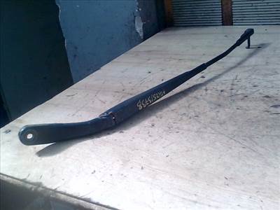 MAZDA 3 03.10-06.06 Ablaktörlő kar bal első