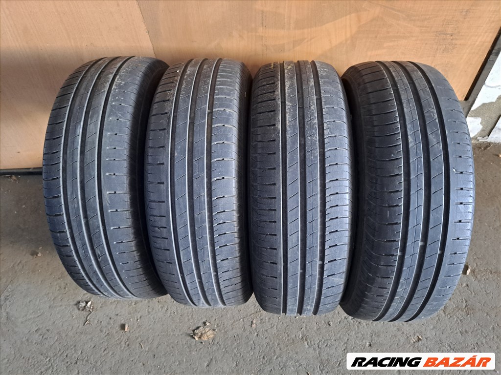 4db 195/65 R15 Hankook kinergy eco Nyári gumi eladó!!! ára! 5000Ft/db Állapota: 5-6mm minta 1. kép