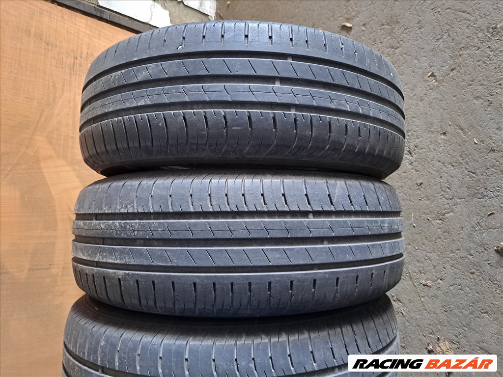 4db 195/65 R15 Hankook kinergy eco Nyári gumi eladó!!! ára! 5000Ft/db Állapota: 5-6mm minta 2. kép