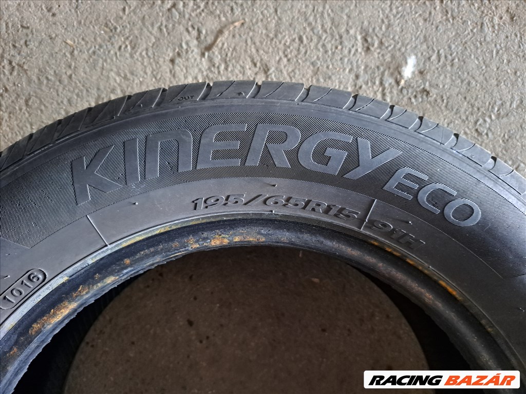4db 195/65 R15 Hankook kinergy eco Nyári gumi eladó!!! ára! 5000Ft/db Állapota: 5-6mm minta 7. kép