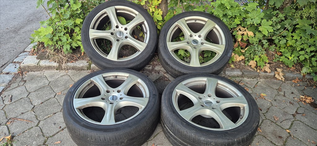  5x139.7 lyukosztású 20" használt alufelni, rajta 275/40 használt nyári gumi  1. kép