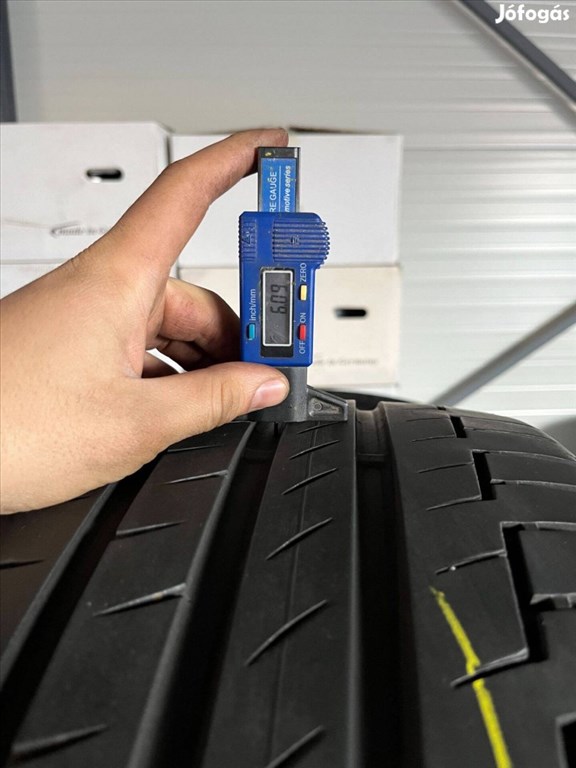 235/50 r19 Continental nyárigumi 2db eladó 235/50r19 1. kép
