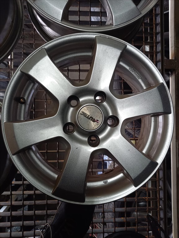 Vw Audi Skoda seat 5x112 lyukosztású 6JJ 16" használt Alutec alufelni Hxx 3. kép