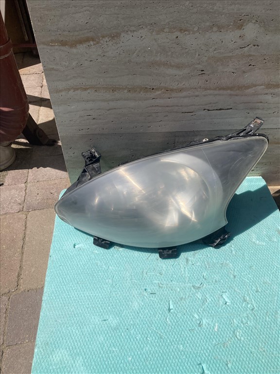 Toyota Aygo bal fényszóró (2005-14) 1. kép