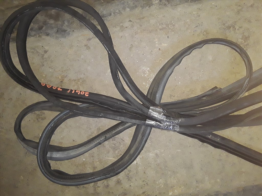 Peugeot 206 CC Ajtókéder gumi  1. kép