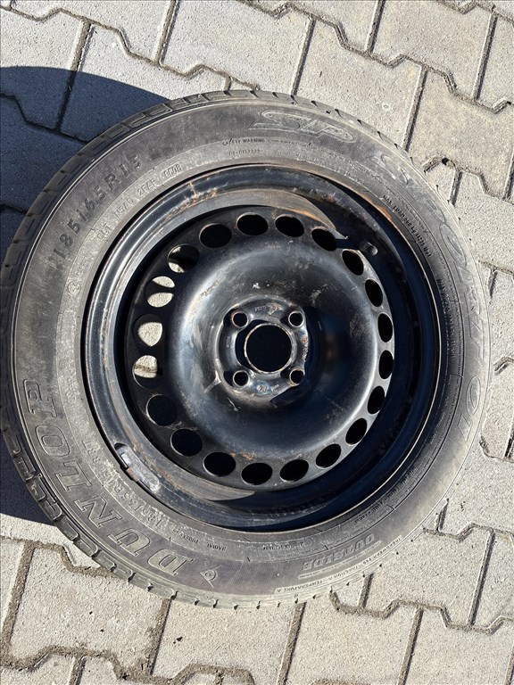 Opel corsa d/e 4x100 lyukosztású 15" használt lemezfelni,rajta 185/65 Dunlop nyári gumi 1. kép