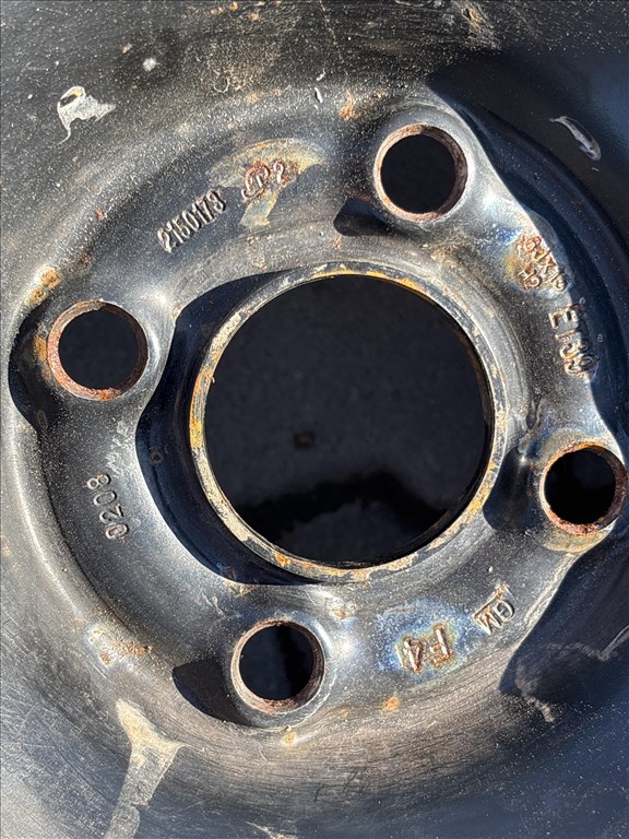 Opel corsa d/e 4x100 lyukosztású 15" használt lemezfelni,rajta 185/65 Dunlop nyári gumi 3. kép