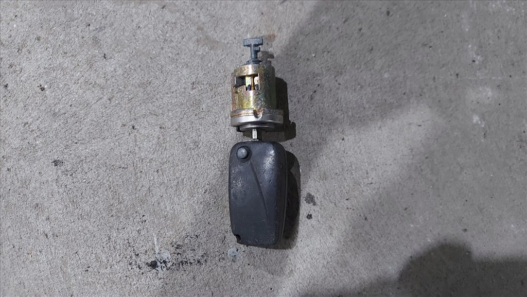 Fiat DUCATO Citroen JUMPER Peugeot BOXER 06 Gyújtáskapcsoló betét 6829 1348421080 4. kép