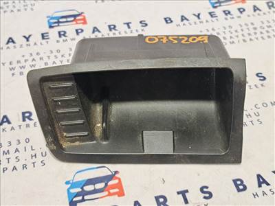 BMW E81 E82 E87 E88 E90 E91 E92 E93 fekete hamutál hamutartó tároló betét