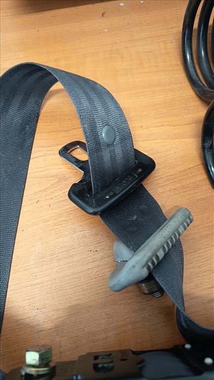 Honda Civic jobb első biztánsági öv. 5. kép