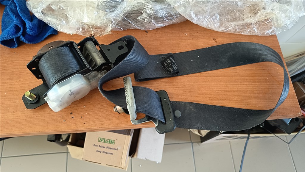 Honda Civic jobb első biztánsági öv. 6. kép