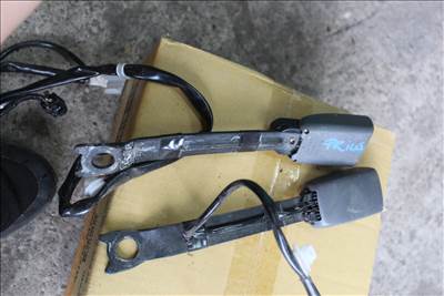 Toyota Prius (XV30) Első öv csat 