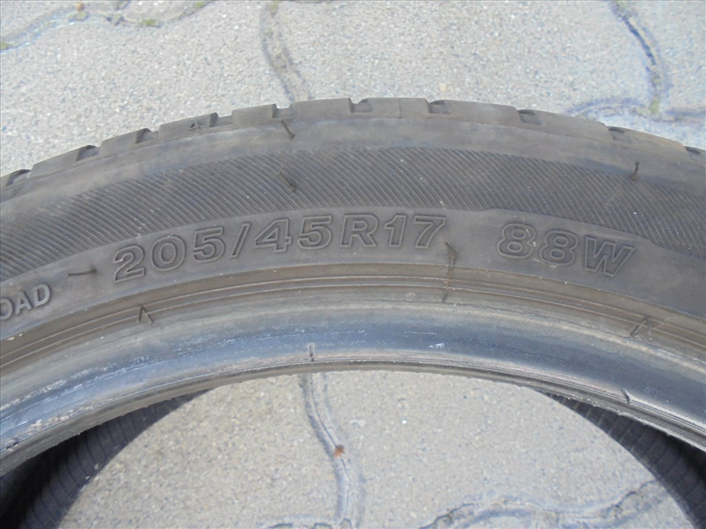 205/45 R 17" használt Firestone nyári gumi eladó 5. kép
