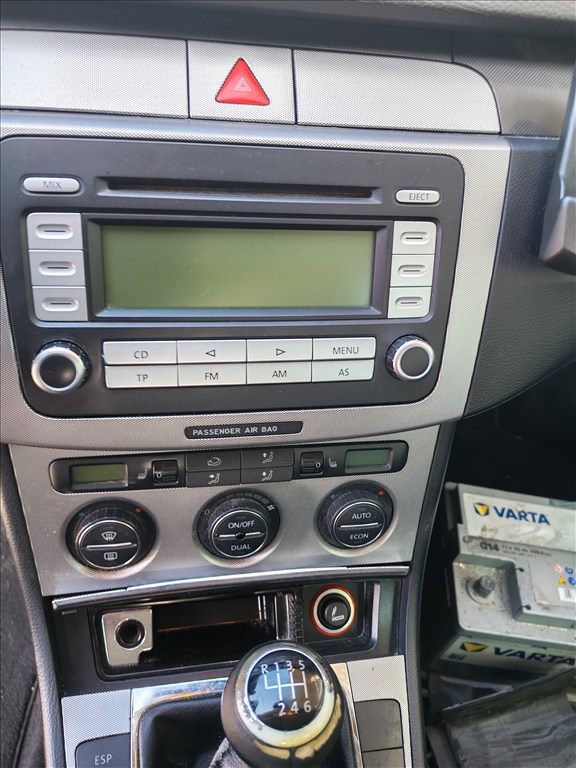 Volkswagen Passat B6 Variant 2.0 TDI 6 seb kézi váltó, JLU kóddal, 316159km-el eladó jlu6seb vwb63c 9. kép