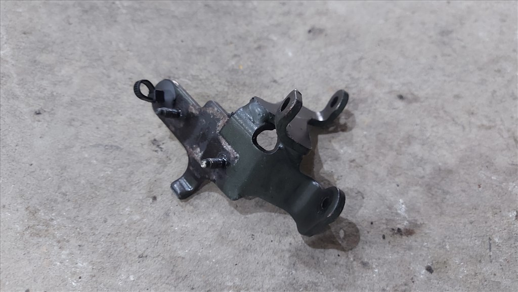 Citroen C4 C5 Peugeot 307 407 04- Vákuumszelep tartó konzol lemez 7207 161841 6. kép