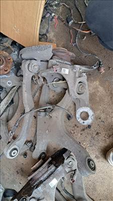 Audi A4 (B8 - 8K) csonkállvány  8k0505431ar