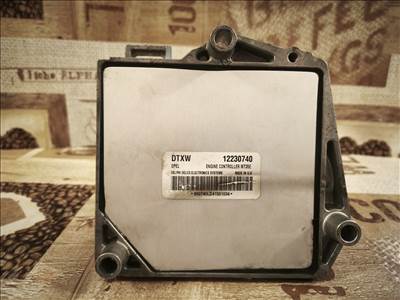 Opel Astra H 1.6 motorvezérlő 