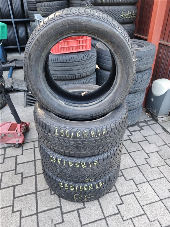  235/5517" használt Bridgestone Blizzak LM-32 téli gumi 4db  2. kép
